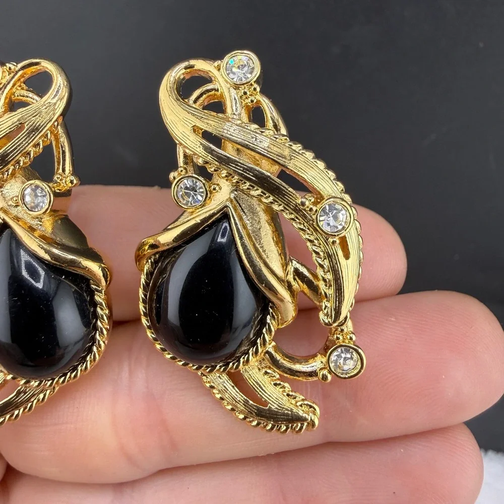 Vintage Barrera Avon Earrings Gold Black Teardrop Rhinestone Clip On